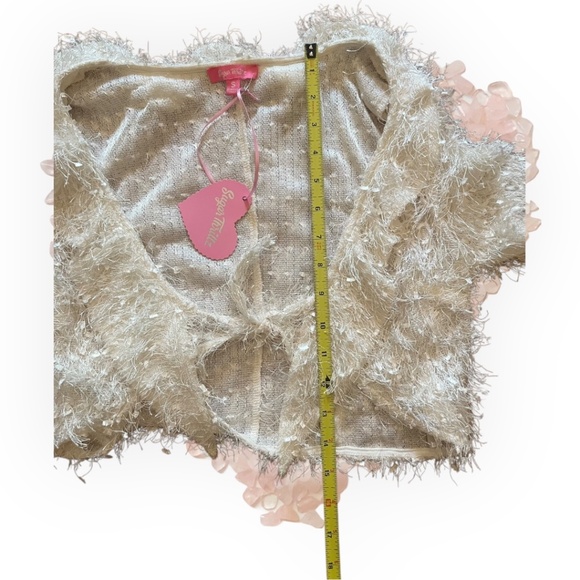 NWT Sugar Thrillz Never Too Much White Fuzzy Cropped Cardigan Sz S - Picture 7 of 7